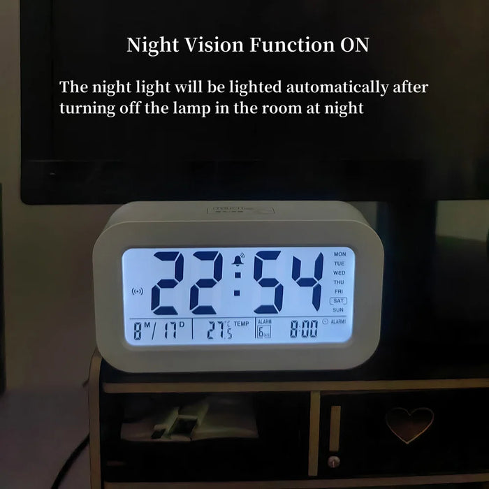 Battery Powered LCD Alarm Clock with Temperature, Date, Week & 3 Alarms – Backlight, Snooze & Night Vision Function – 12/24H Digital Clock