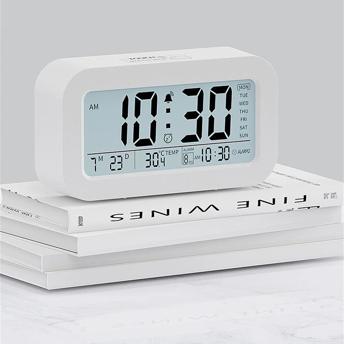 Battery Powered LCD Alarm Clock with Temperature, Date, Week & 3 Alarms – Backlight, Snooze & Night Vision Function – 12/24H Digital Clock