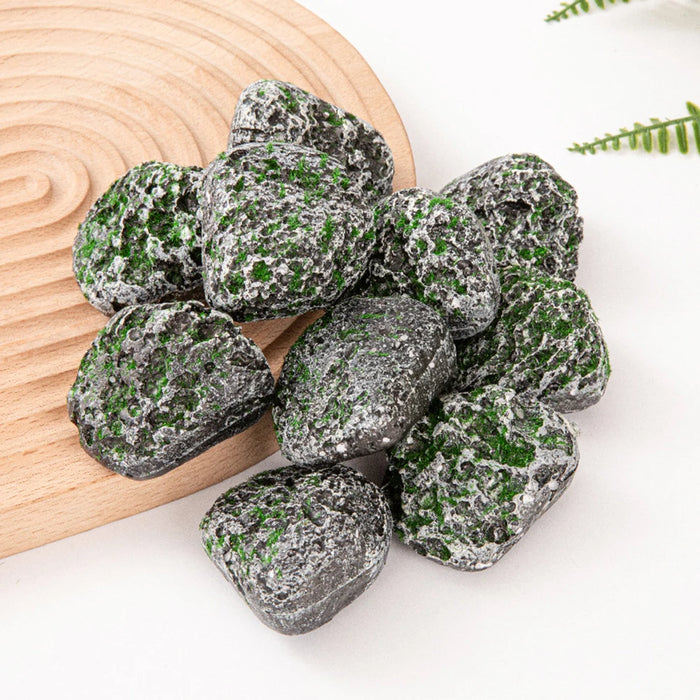 10PCS Mossy Gray Stone Multi-Shaped Planting Moss Blocks – DIY Simulation Green Plants for Garden Decoration