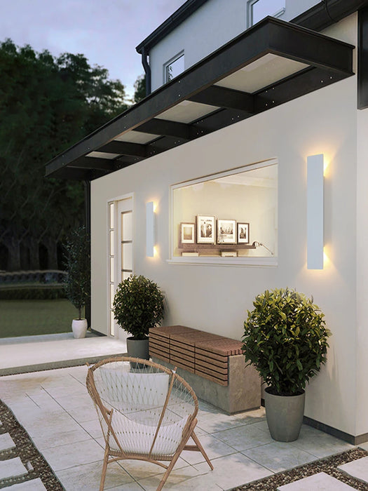 Modern Outdoor LED Wall Lamp – Waterproof Up and Down Light Fixture for Indoor & Outdoor Use, IP65 Rated Aluminum Wall Sconce (18W)