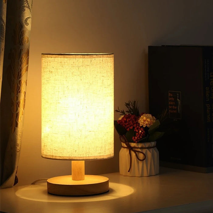 LED Table Lamp – Simple Chinese Style, Dimmable USB Plug Night Light with Fabric Lampshade for Bedroom and Bedside Lighting