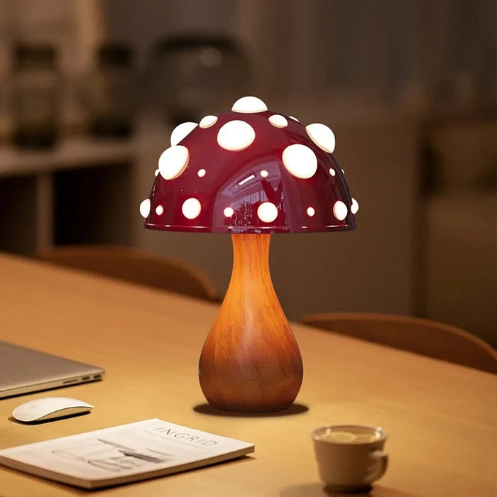 Amanita Mushroom Lamp – LED Tricolored Bulb, AC or USB Powered, Warm Light Biomimetic Fly Agaric Desk Light for Living Room, Bedside, Hotel