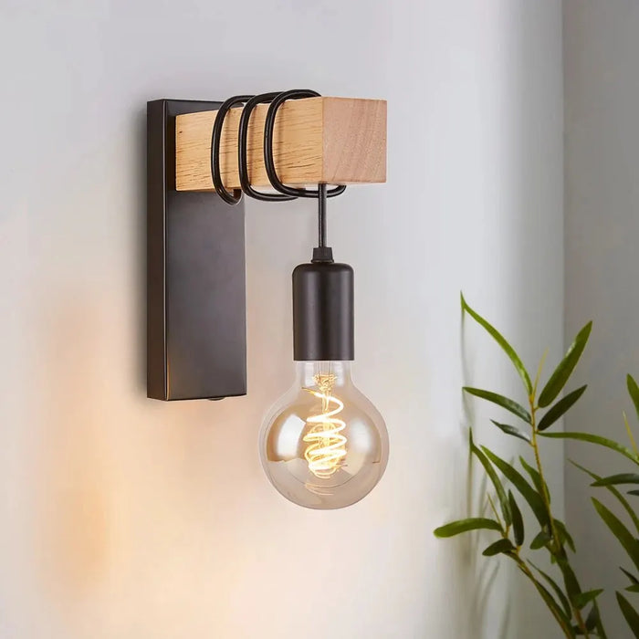 Retro Wood LED Wall Lamp – Vintage E27 Industrial Loft Light for Bedroom, Bathroom & Restaurant