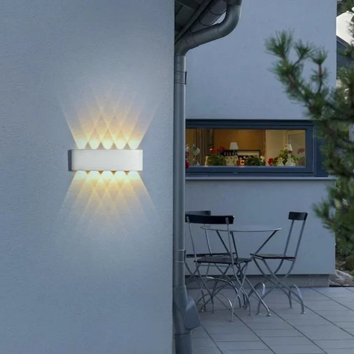 IP65 Waterproof LED Wall Lamp – Modern Outdoor Garden Sconce, Living Room Spotlight Lighting, Black Wall Mounted