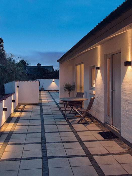 Modern LED Wall Lamp – IP65 Waterproof Indoor & Outdoor Aluminum Wall Sconce with Up & Down Light