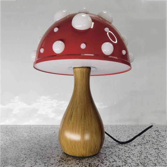 Amanita Mushroom Lamp – LED Tricolored Bulb, AC or USB Powered, Warm Light Biomimetic Fly Agaric Desk Light for Living Room, Bedside, Hotel