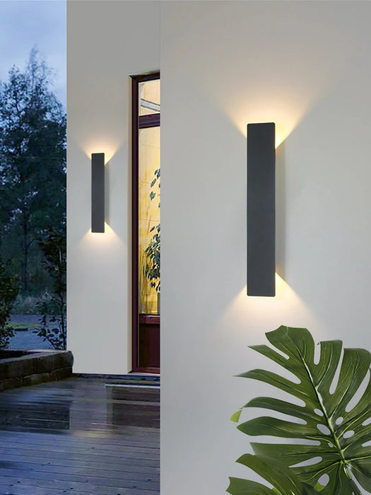 Modern Outdoor LED Wall Lamp – Waterproof Up and Down Light Fixture for Indoor & Outdoor Use, IP65 Rated Aluminum Wall Sconce (18W)