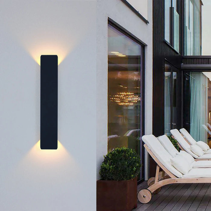 Modern Outdoor LED Wall Lamp – Waterproof Up and Down Light Fixture for Indoor & Outdoor Use, IP65 Rated Aluminum Wall Sconce (18W)