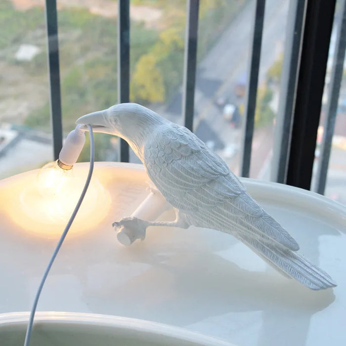 Modern Lucky Bird Table Lamp – Creative Resin Animal Design for Bedroom and Living Room