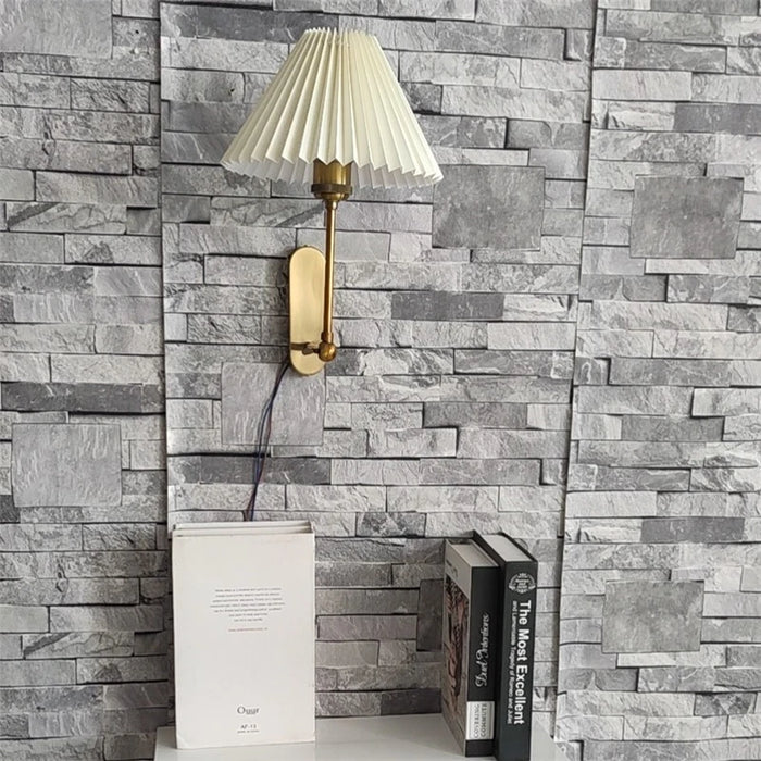 Modern Rotatable Wall Lamp – LED Origami Lampshade for Bedroom, Living Room, and Bathroom Decoration