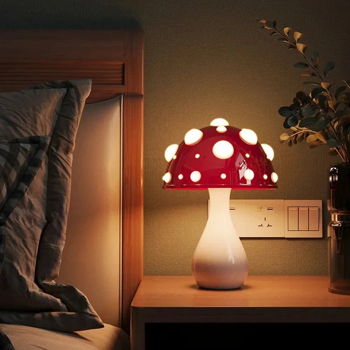 Amanita Mushroom Lamp – LED Tricolored Bulb, AC or USB Powered, Warm Light Biomimetic Fly Agaric Desk Light for Living Room, Bedside, Hotel