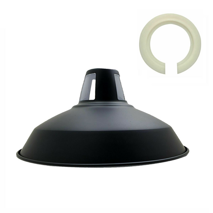 Retro metalen schuur lichte tinten plafond hangende lampenkappen