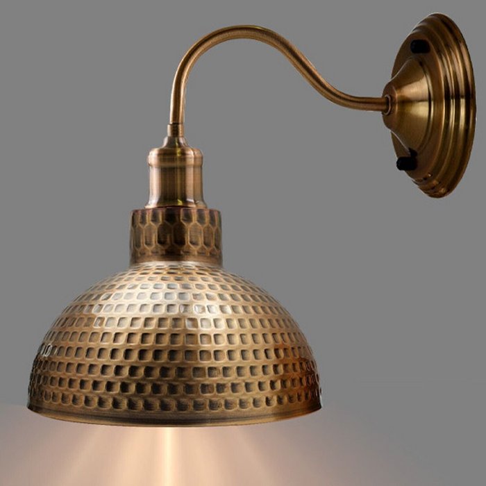 Moderne wandlamp | Dylan | Metalen koepel | Geel Messing